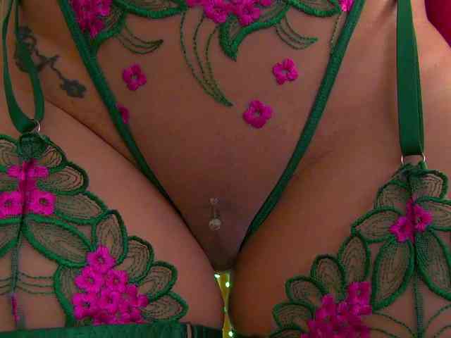 Foxxxy-MILF