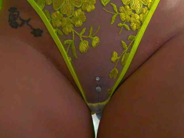 Model: Foxxxy-MILF