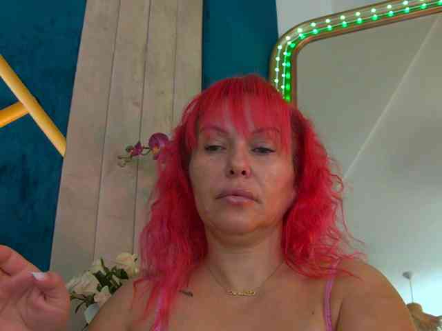 Model: Foxxxy-MILF