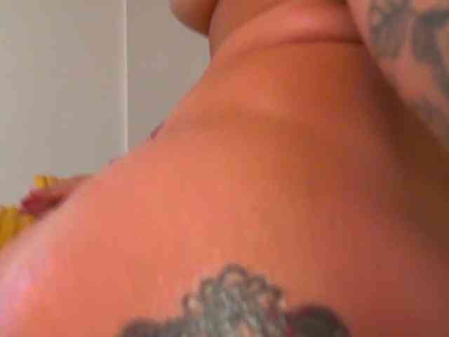 Foxxxy-MILF webcam