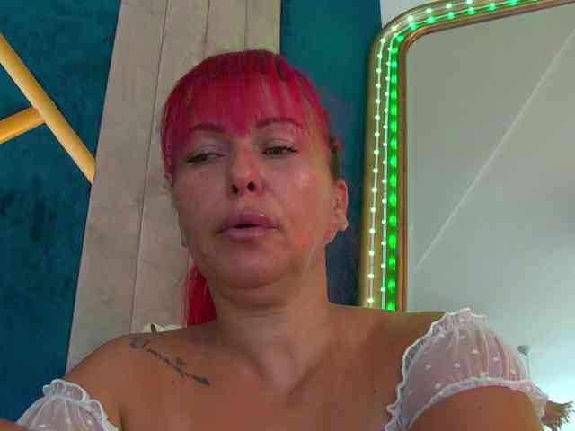 Model: Foxxxy-MILF