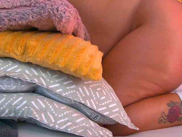 Foxxxy-MILF