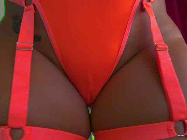 Foxxxy-MILF webcam
