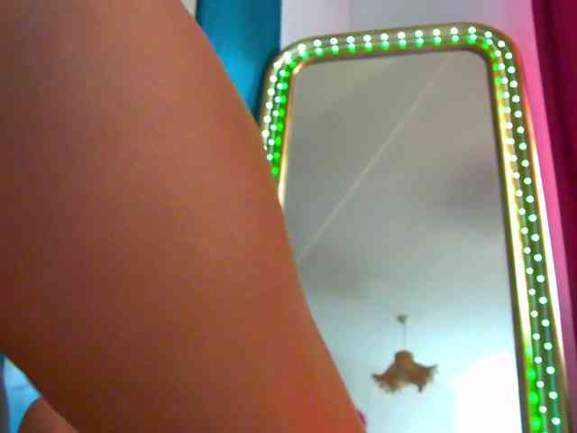 Foxxxy-MILF webcam