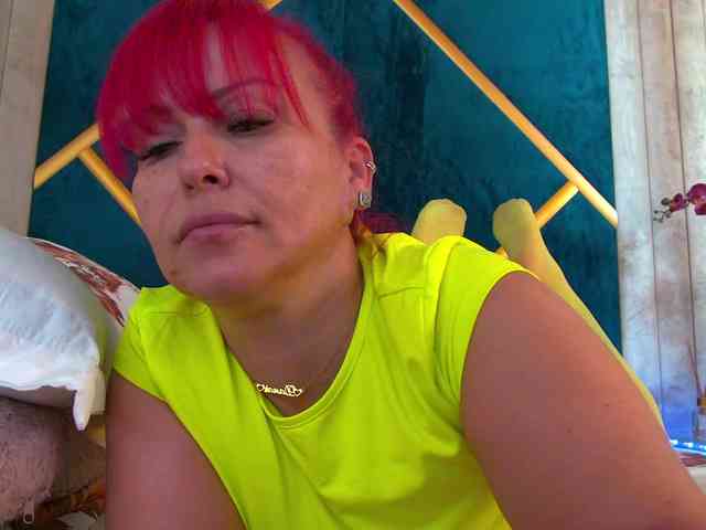 Foxxxy-MILF webcam