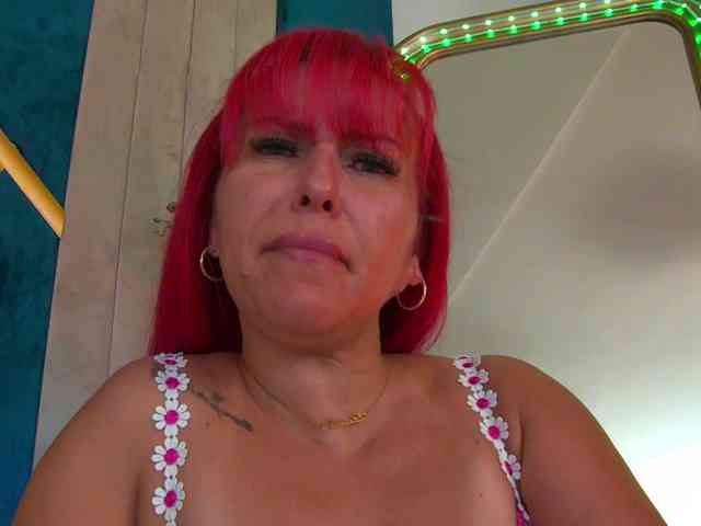Foxxxy-MILF webcam