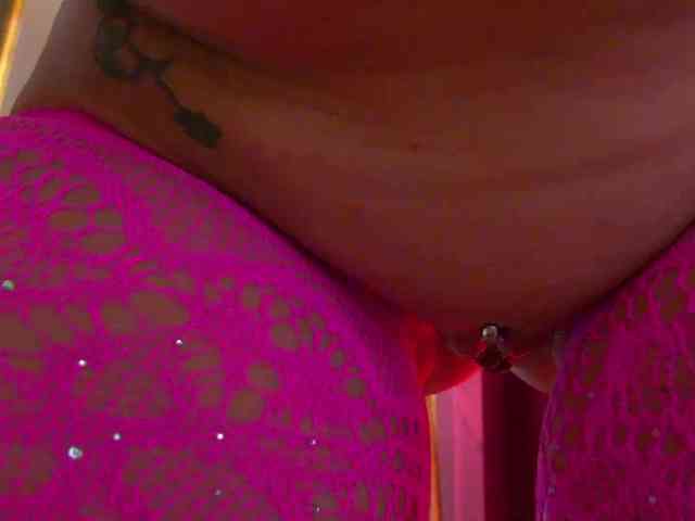 Foxxxy-MILF webcam