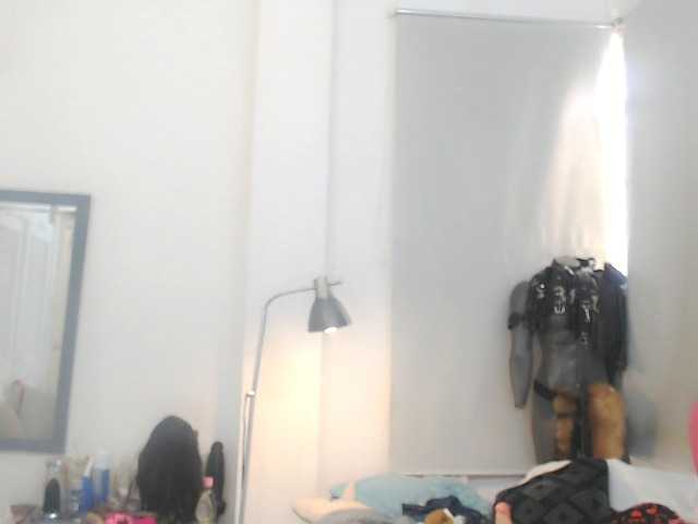 bella-moss live cam on BongaCams