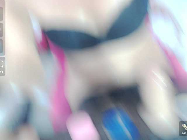 bella-moss live webcam show