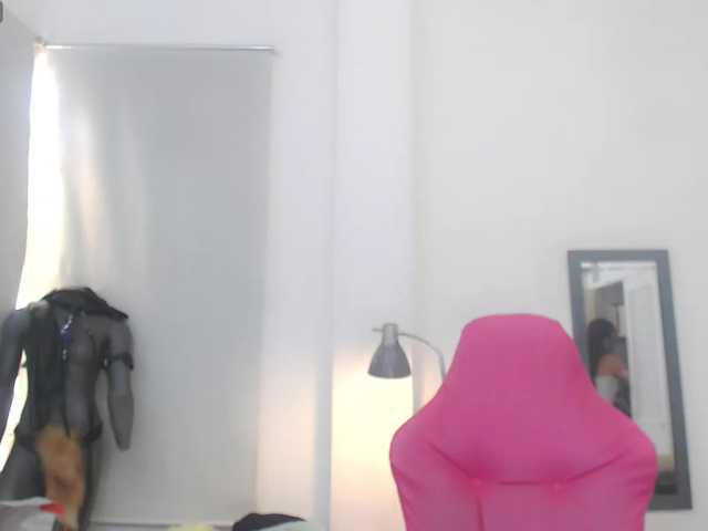 bella-moss live cam on BongaCams