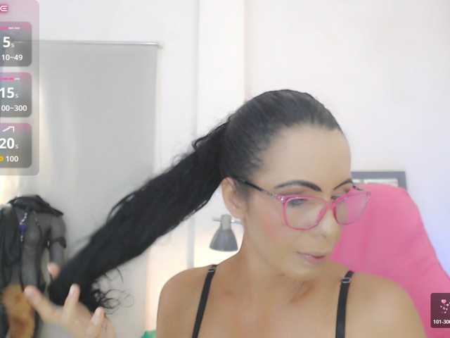 bella-moss live cam on BongaCams