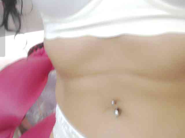 bella-moss Live Webcam on BongaCams