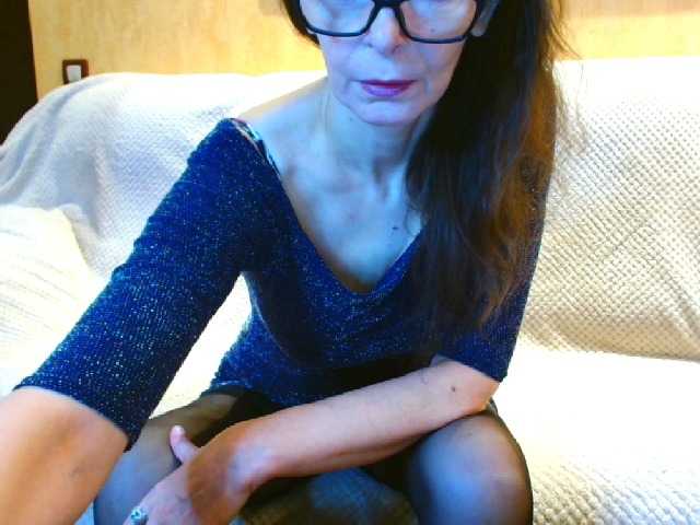 Julianna6532 live cam on BongaCams