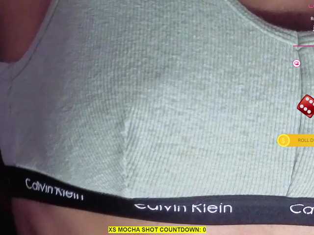 Mocha17 live cam on BongaCams