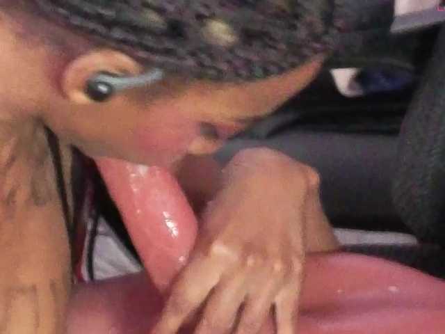 Mocha17 live cam on BongaCams