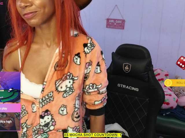 Mocha17 live cam on BongaCams