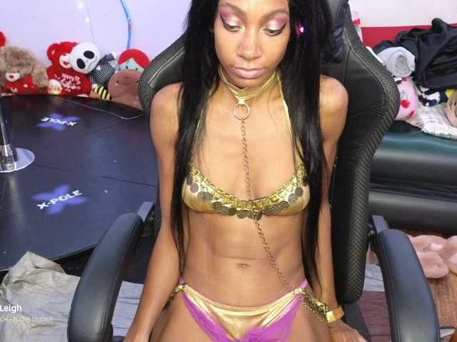 Mocha17 live cam on BongaCams