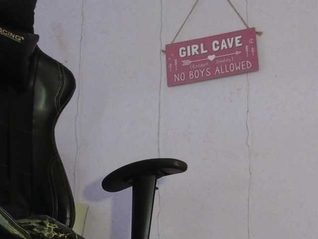 Mocha17 live cam on BongaCams