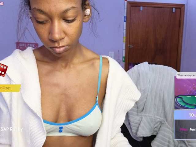 Mocha17 live cam on BongaCams