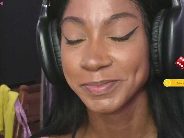 Mocha17 live cam on BongaCams