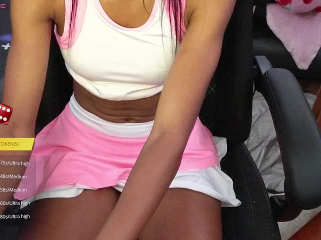 Mocha17 live cam on BongaCams
