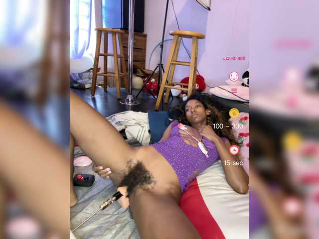 Mocha17 live cam on BongaCams