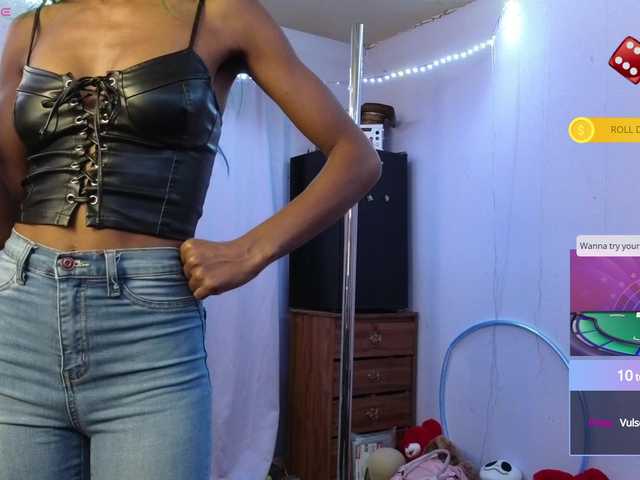 Mocha17 live cam on BongaCams