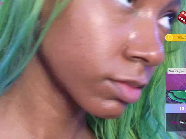 Mocha17 live cam on BongaCams