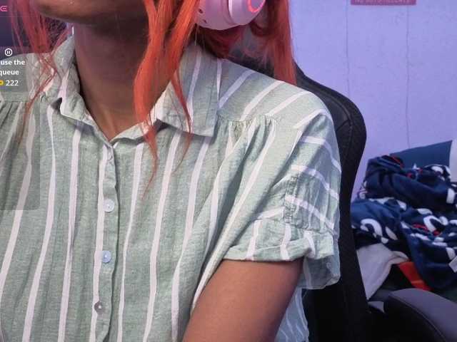 Mocha17 live cam on BongaCams