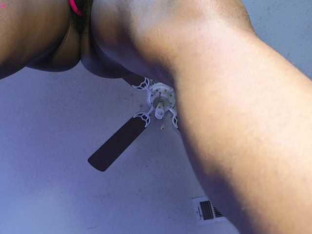 Mocha17 live cam on BongaCams