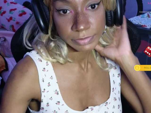 Mocha17 live cam on BongaCams
