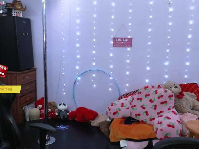 Mocha17 live cam on BongaCams