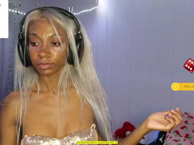 Mocha17 live cam on BongaCams