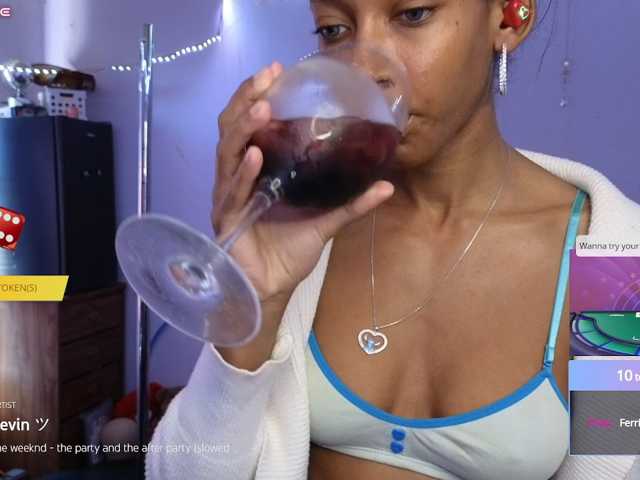 Mocha17 live cam on BongaCams