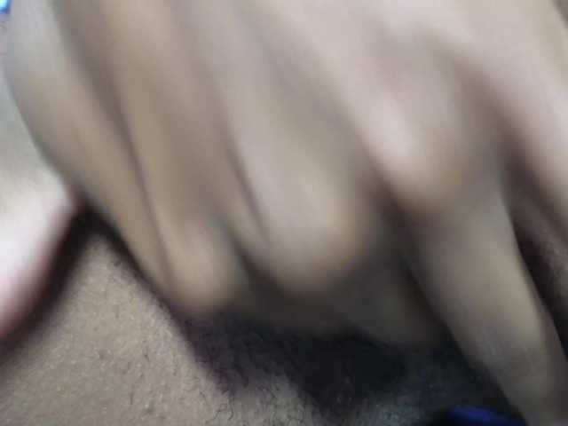 Mocha17 live cam on BongaCams