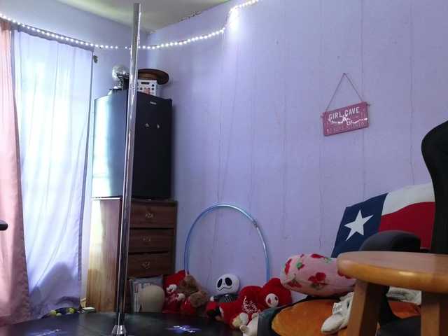 Mocha17 live cam on BongaCams