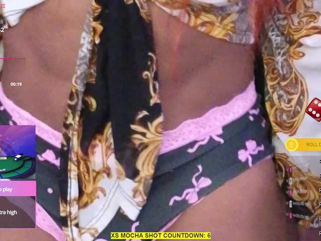 Mocha17 live cam on BongaCams