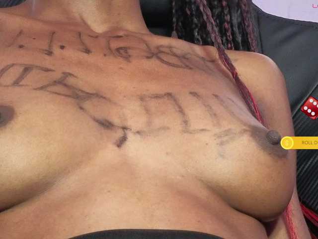 Mocha17 live cam on BongaCams