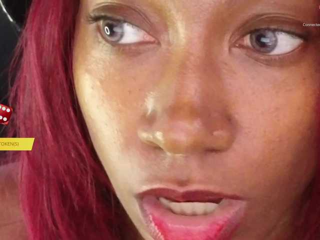 Mocha17 live cam on BongaCams