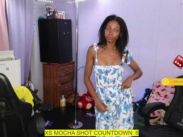 Mocha17 live cam on BongaCams