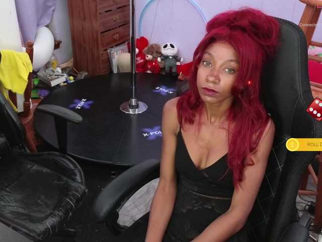 Mocha17 live webcam show