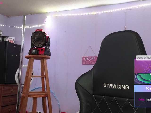 Mocha17 live webcam show