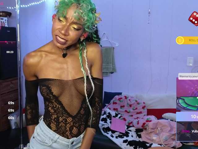 Mocha17 live cam on BongaCams