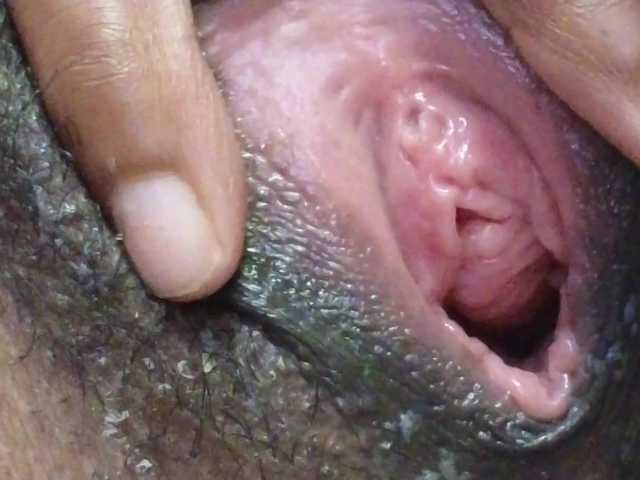 Mocha17 live cam on BongaCams