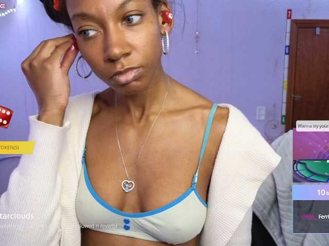 Mocha17 live cam preview