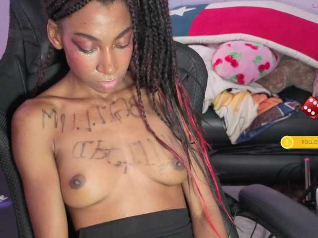 Mocha17 live cam on BongaCams