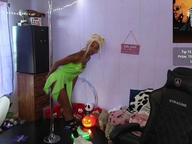 Mocha17 live cam on BongaCams