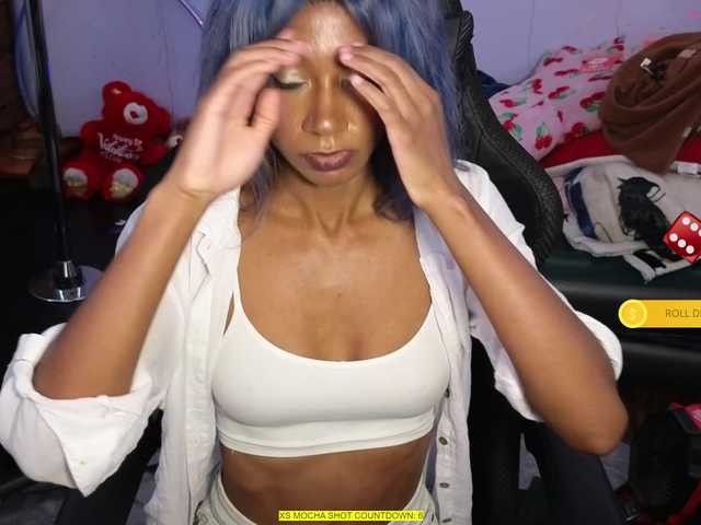 Mocha17 live cam on BongaCams