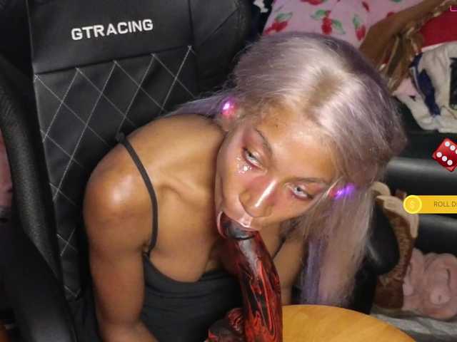 Mocha17 live cam on BongaCams