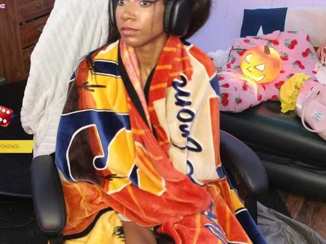 Mocha17 live cam on BongaCams